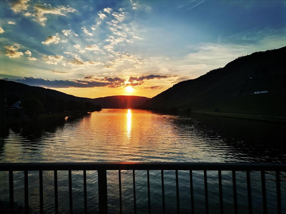 Sonnenufer Apartment & Moselwein I Бернкастель-Кюс Экстерьер фото